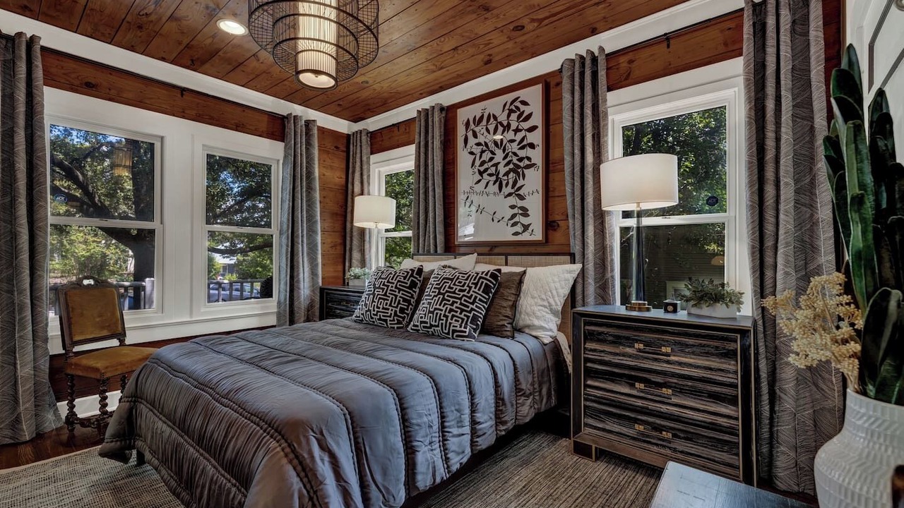 Photo of Bedroom in South River City