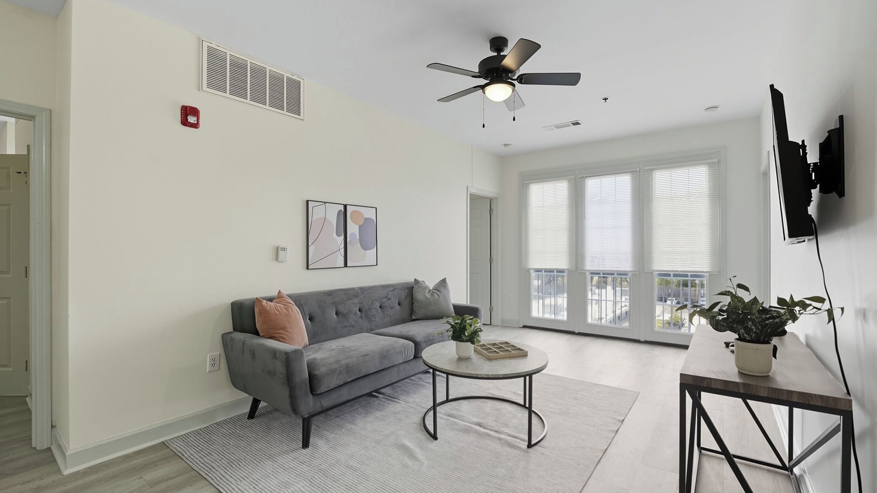 Photo of Livingroom in University District