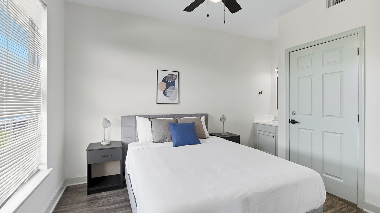 Photo of Bedroom in University District