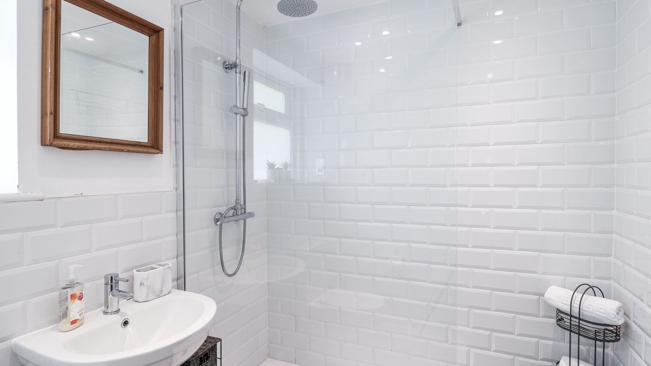 Photo of Bathroom in Newton Ferrers
