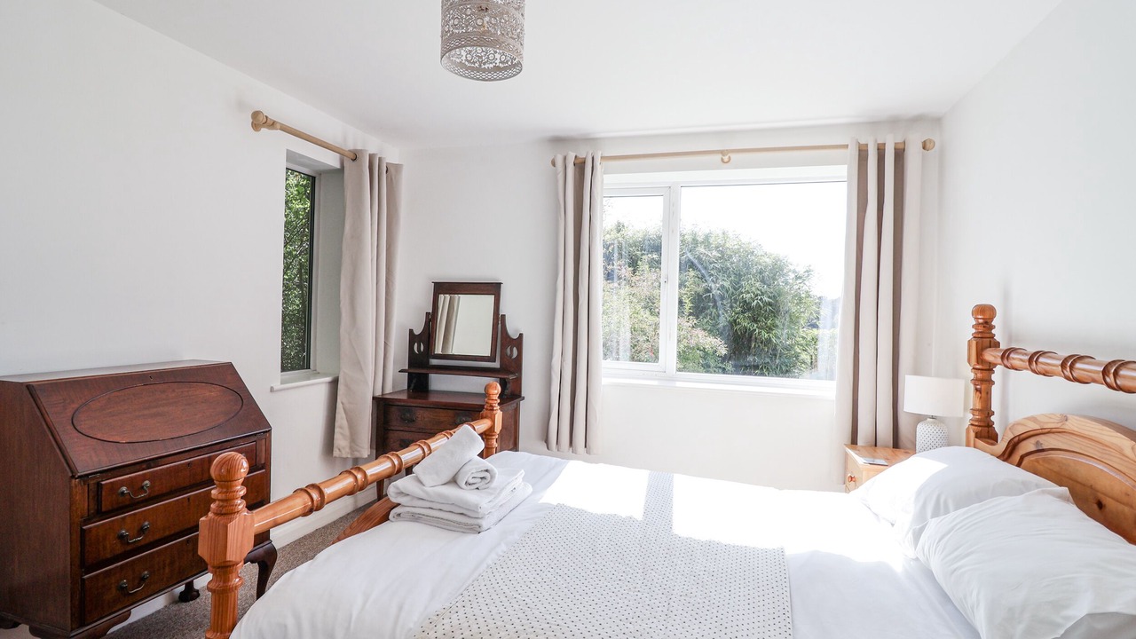 Photo of Bedroom in Newton Ferrers