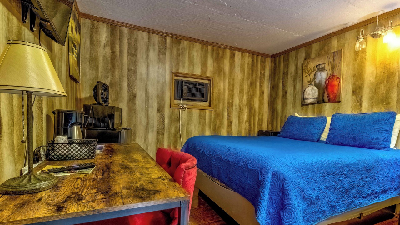 Photo of Bedroom in Cherokee