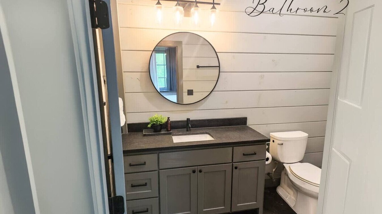Photo of Bathroom in Broken Bow
