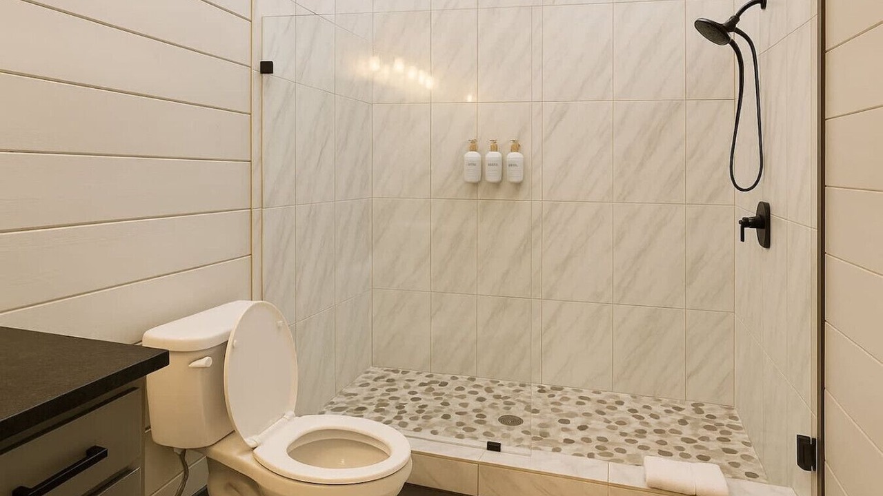 Photo of Bathroom in Broken Bow