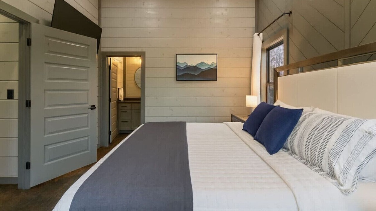 Photo of Bedroom in Broken Bow