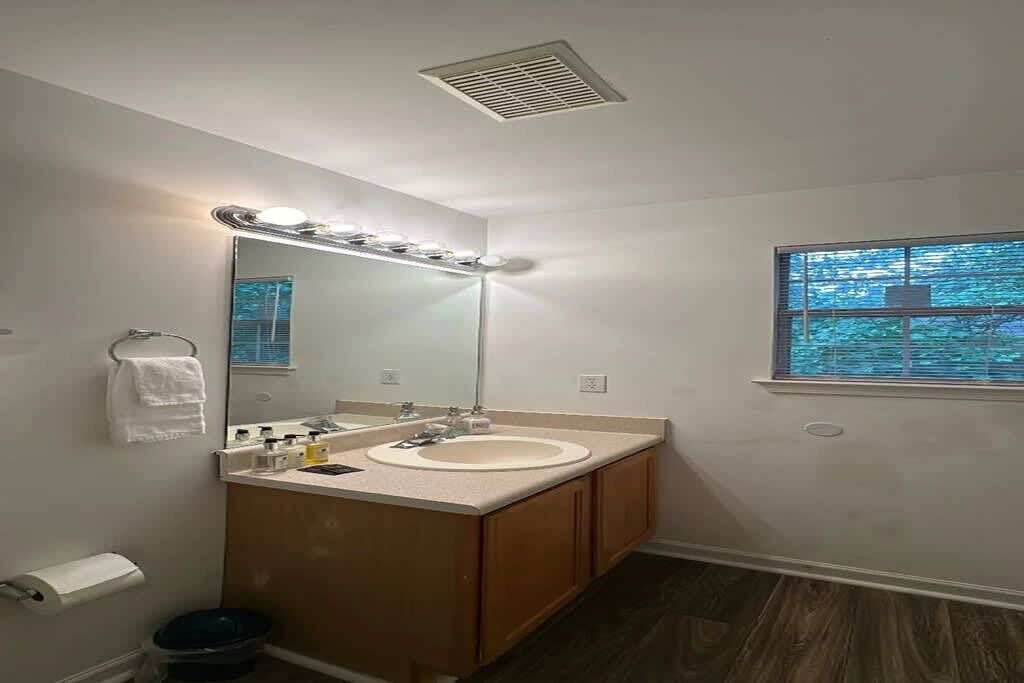 Photo of Bathroom in Mableton