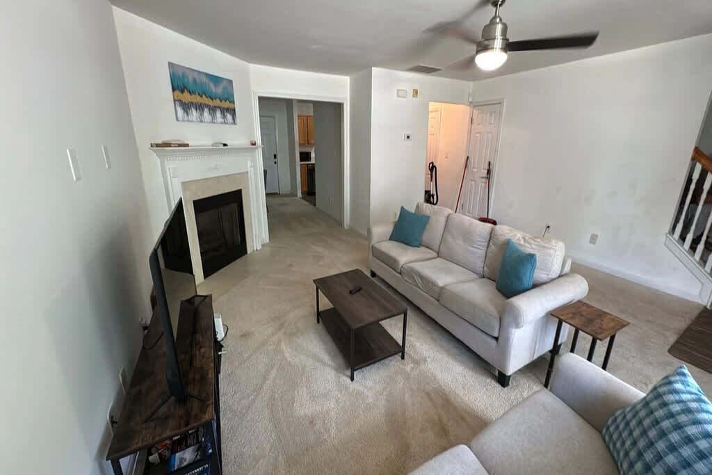 Photo of Livingroom in Mableton