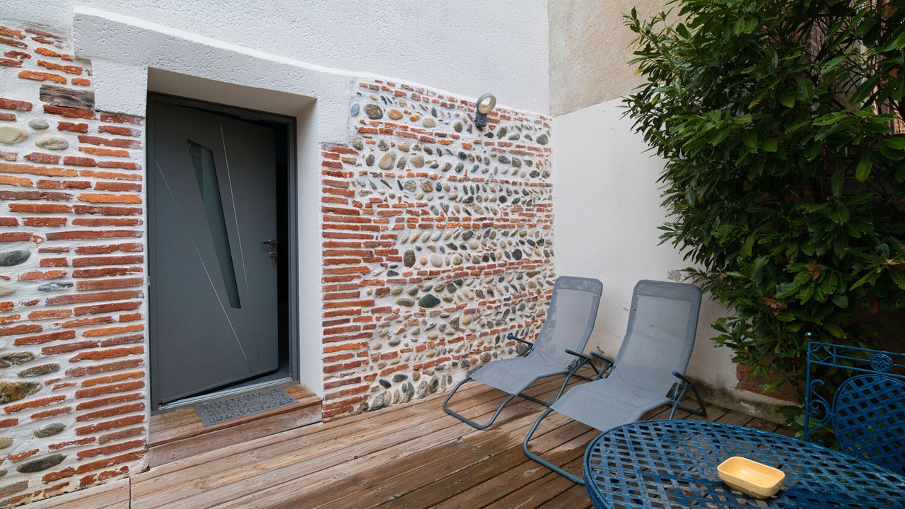 Photo of Patio Balcony in Saint-Julien-sur-Garonne