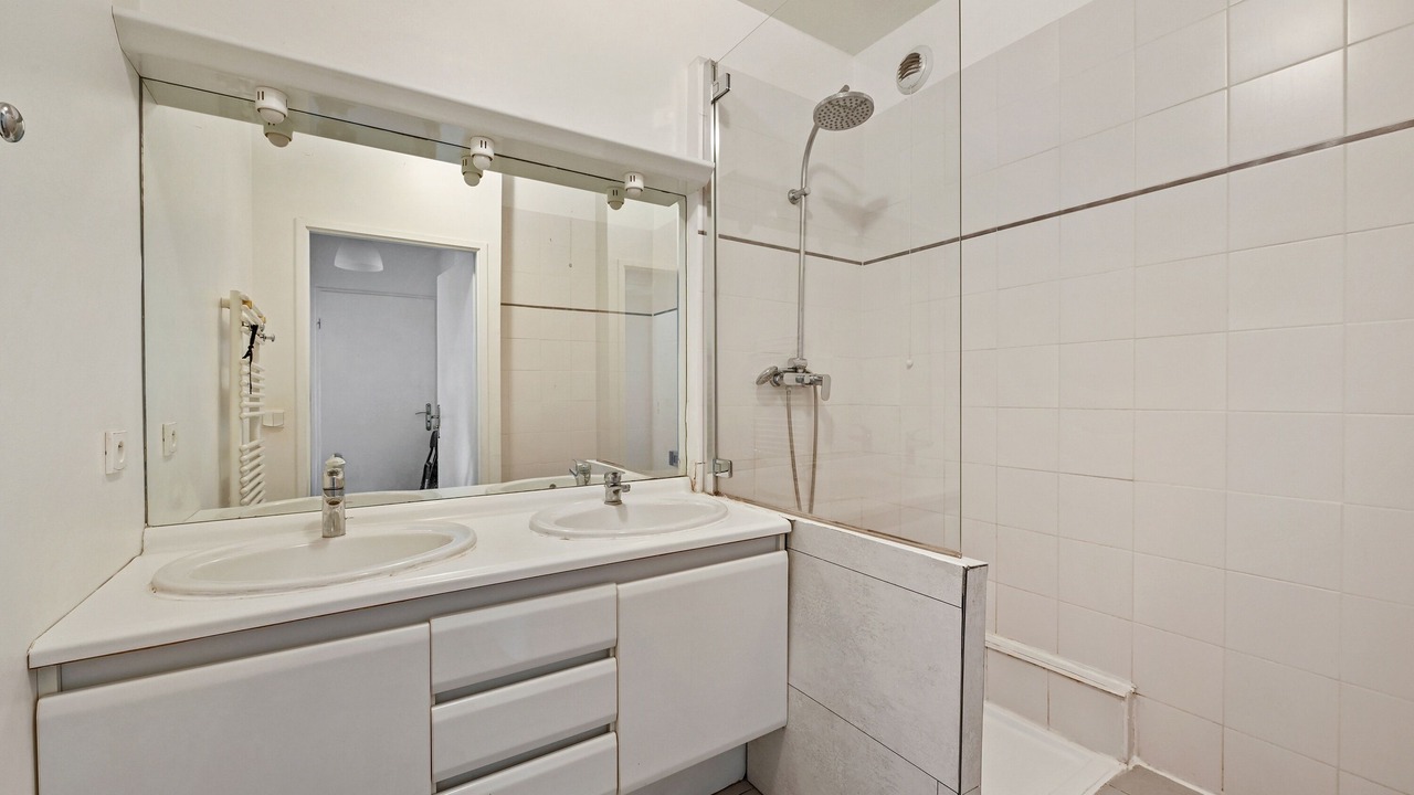 Photo of Bathroom in Serris