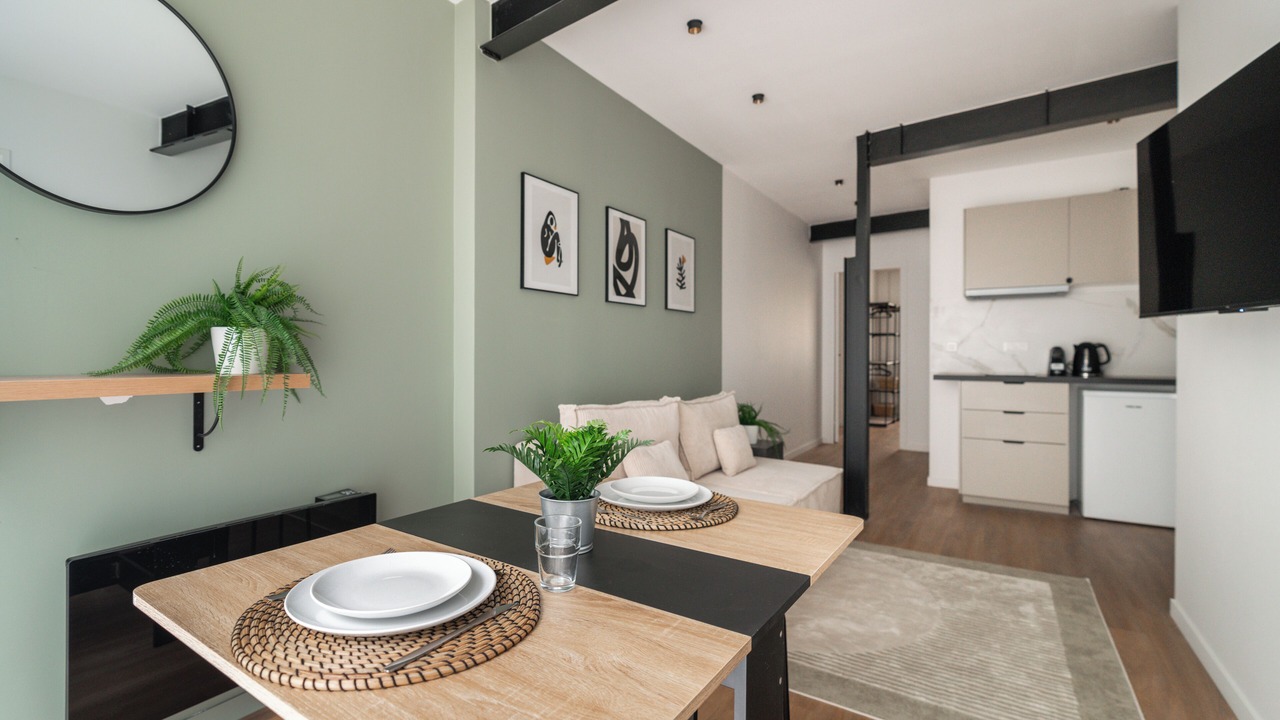 Photo of Livingroom in Quartier des Grandes-Carrieres