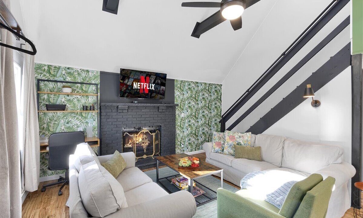 Photo of Livingroom in East Stroudsburg
