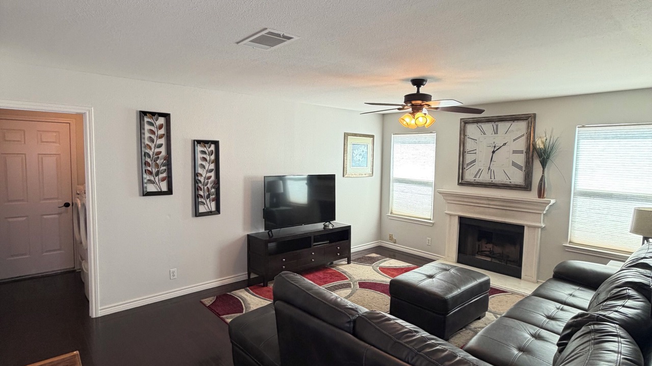 Photo of Livingroom in Hutto