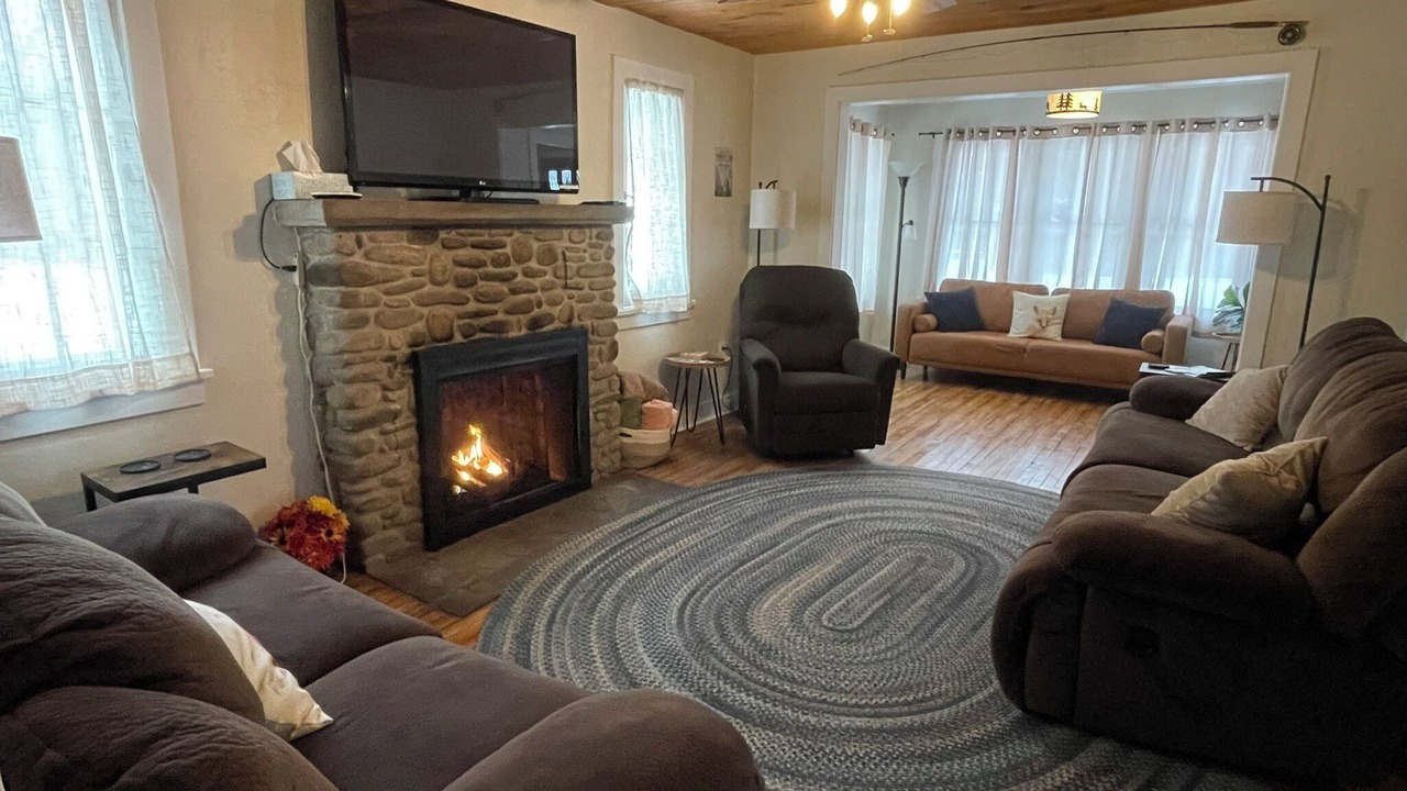 Photo of Livingroom in Saxton