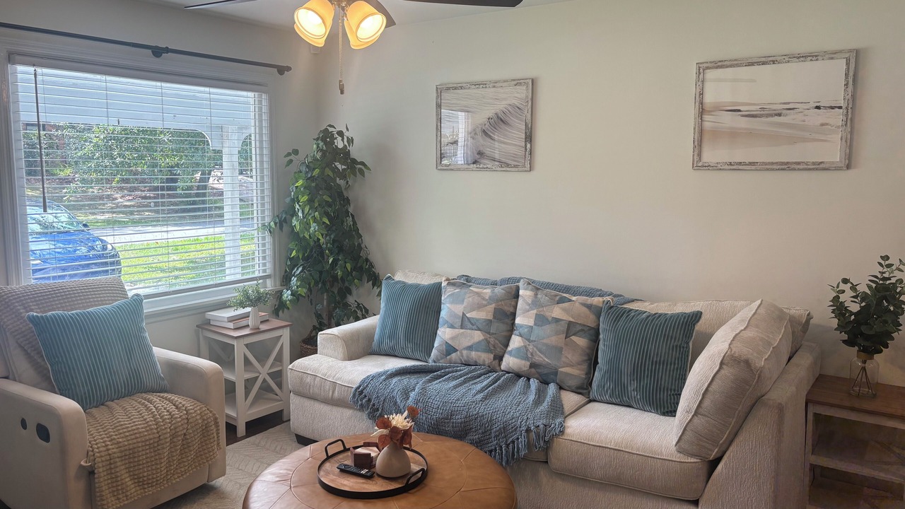Photo of Livingroom in North Charleston