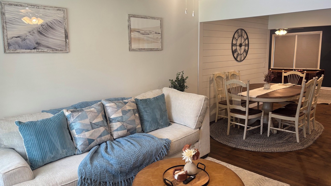 Photo of Livingroom in North Charleston