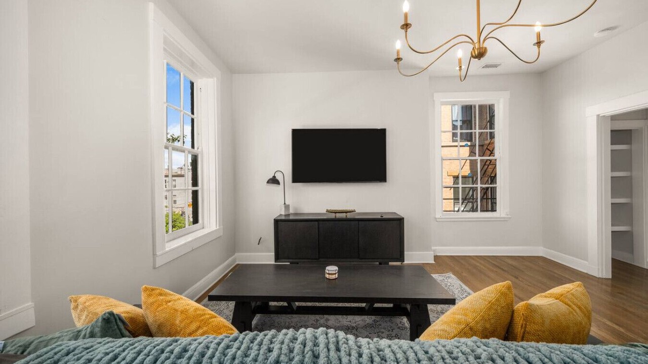 Photo of Livingroom in Pendleton