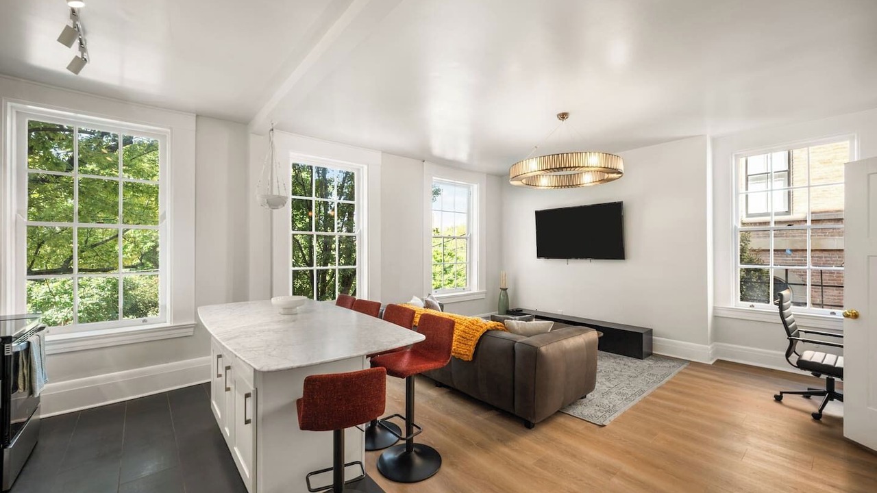 Photo of Livingroom in Pendleton