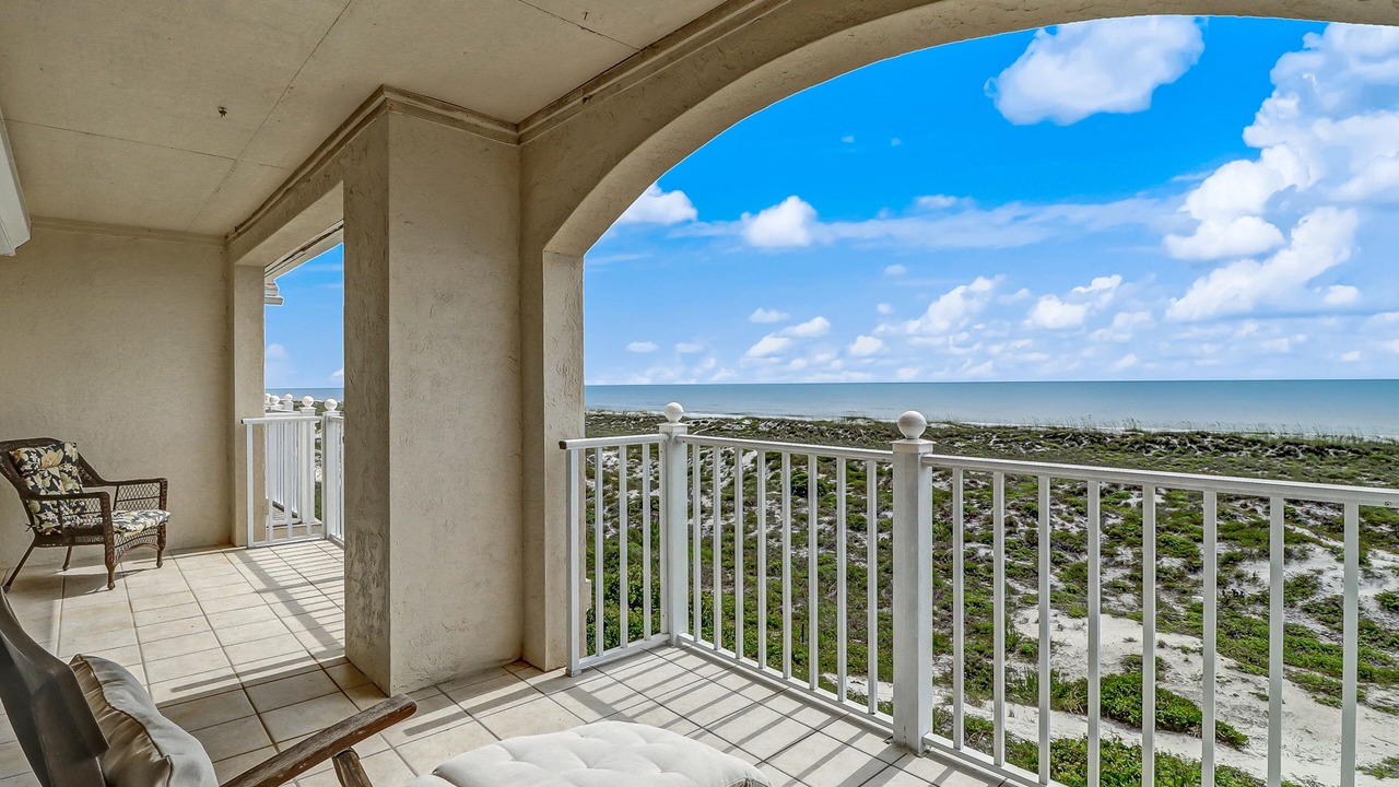 Photo of Patio Balcony in American Beach