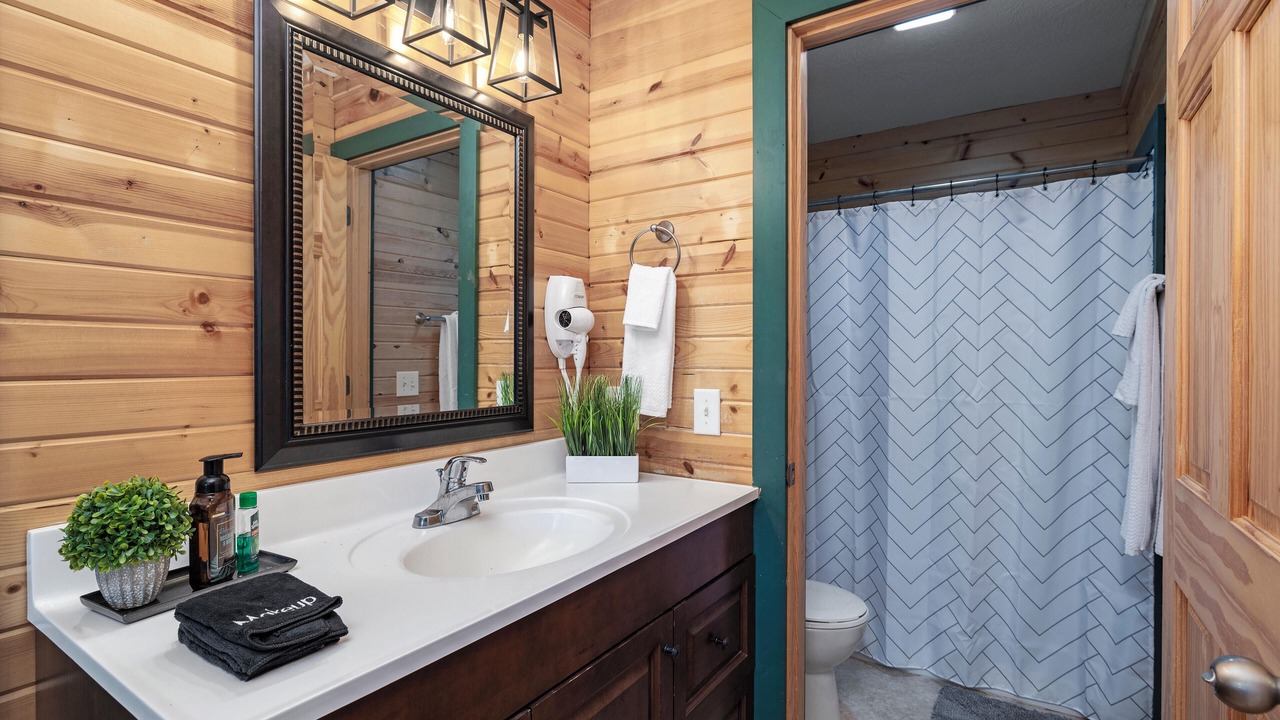 Photo of Bathroom in Branson
