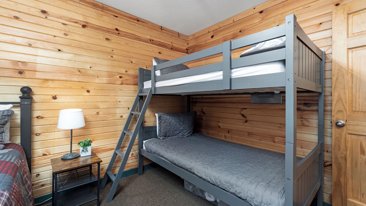 Photo of Bedroom in Branson