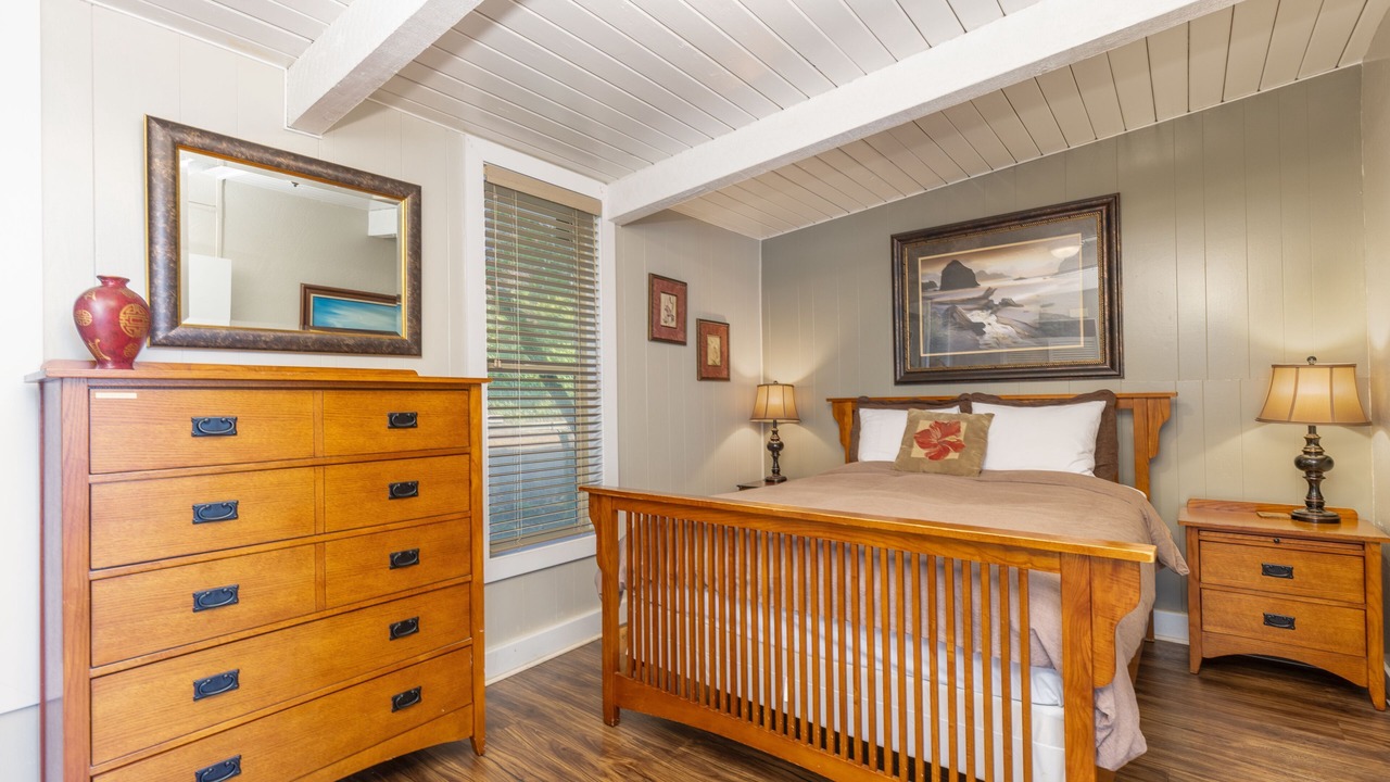 Photo of Bedroom in Lincoln City