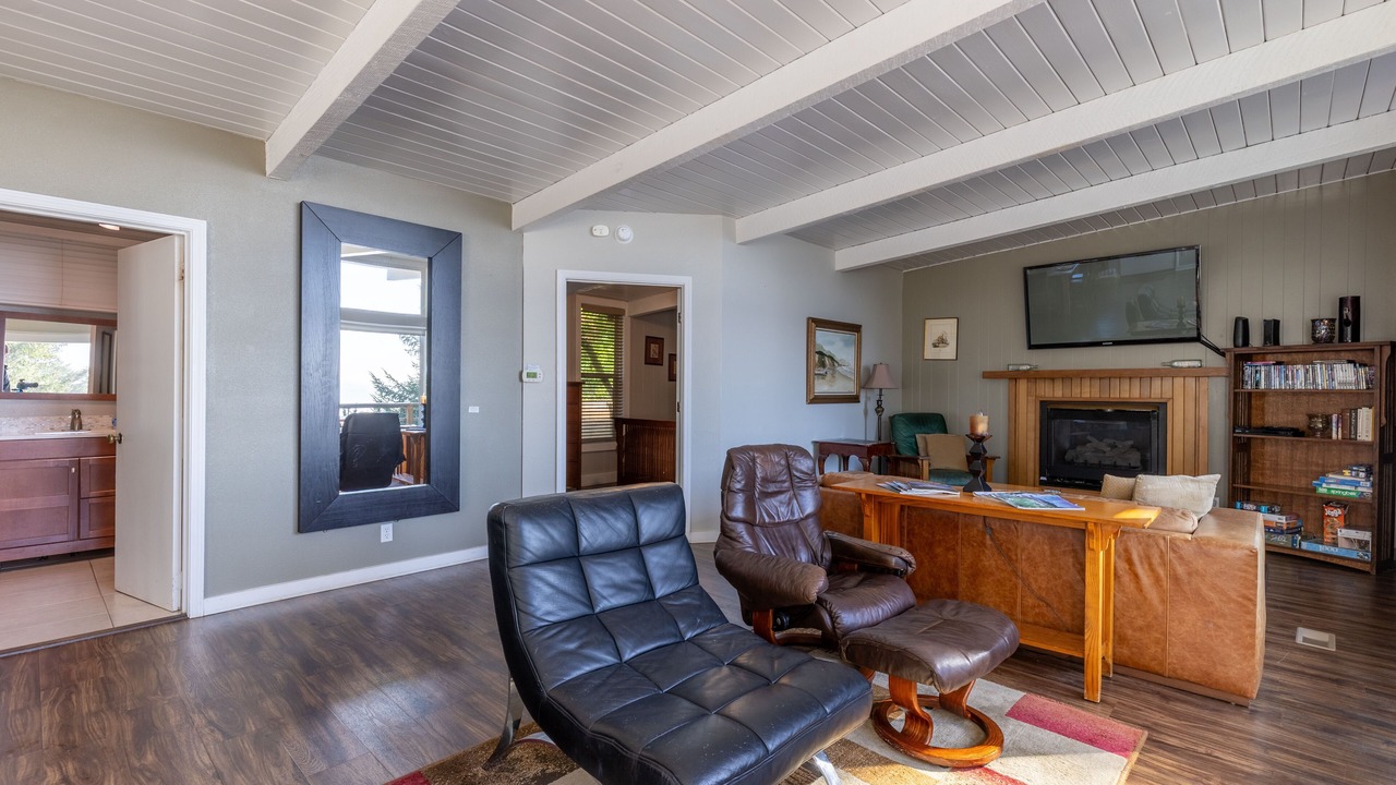 Photo of Livingroom in Lincoln City
