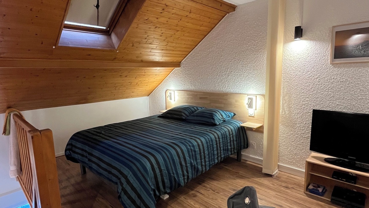 Photo of Bedroom in Hotonnes