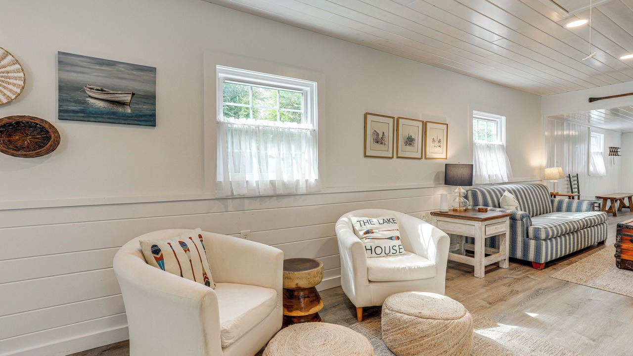 Photo of Livingroom in Ashville