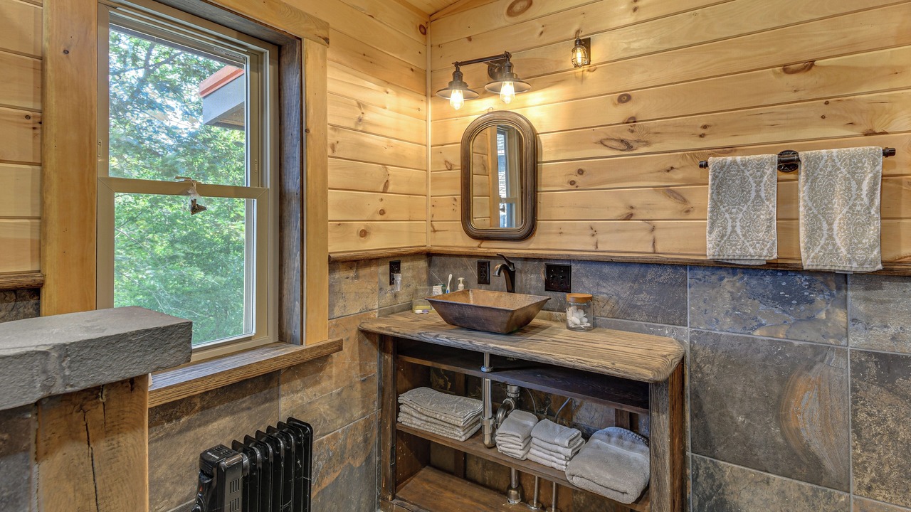 Photo of Bathroom in Cameron