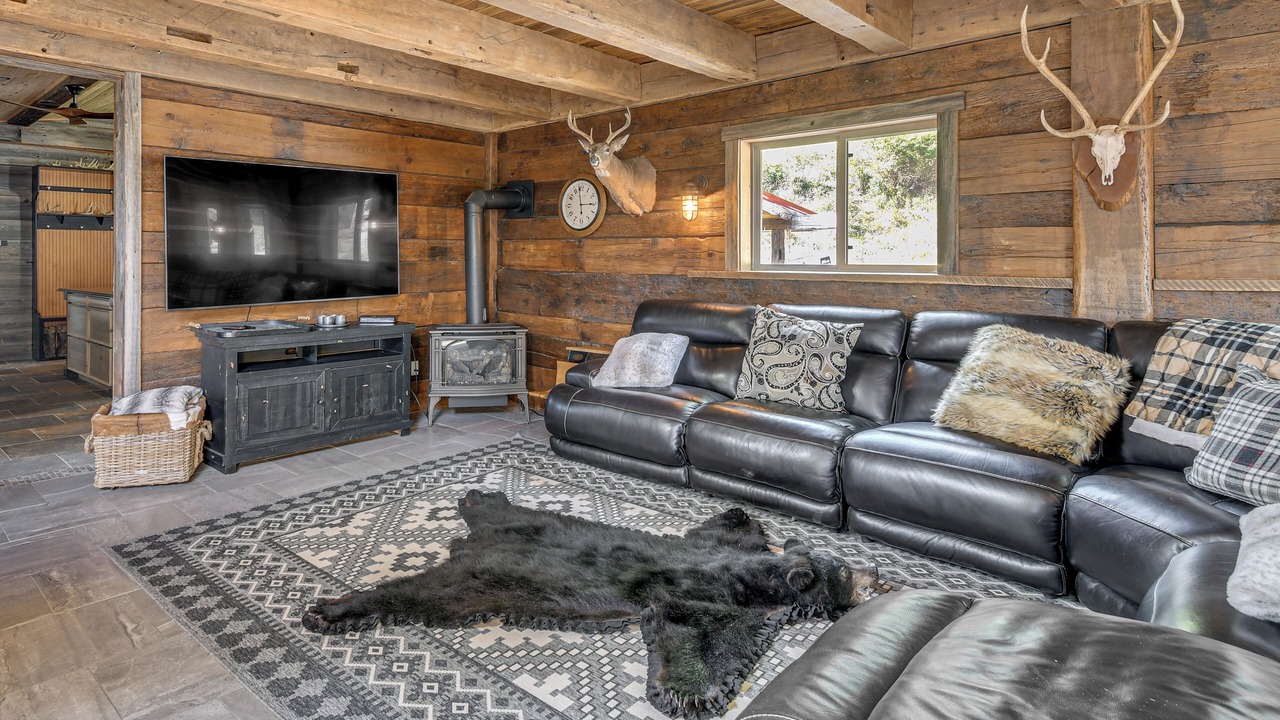 Photo of Livingroom in Cameron