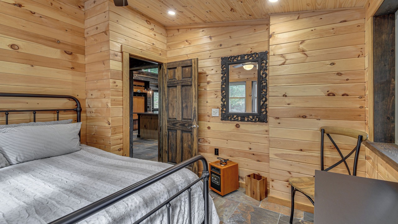 Photo of Bedroom in Cameron