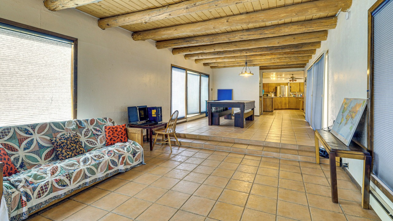Photo of Livingroom in Polvadera