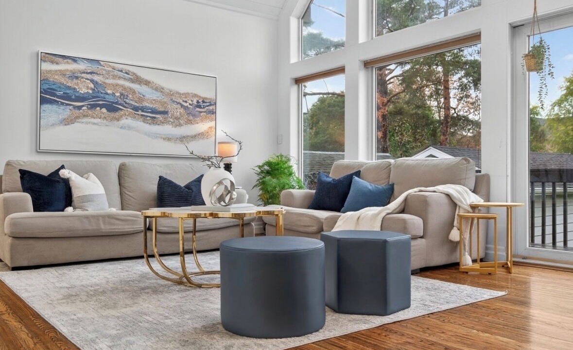 Photo of Livingroom in Richmond Hill
