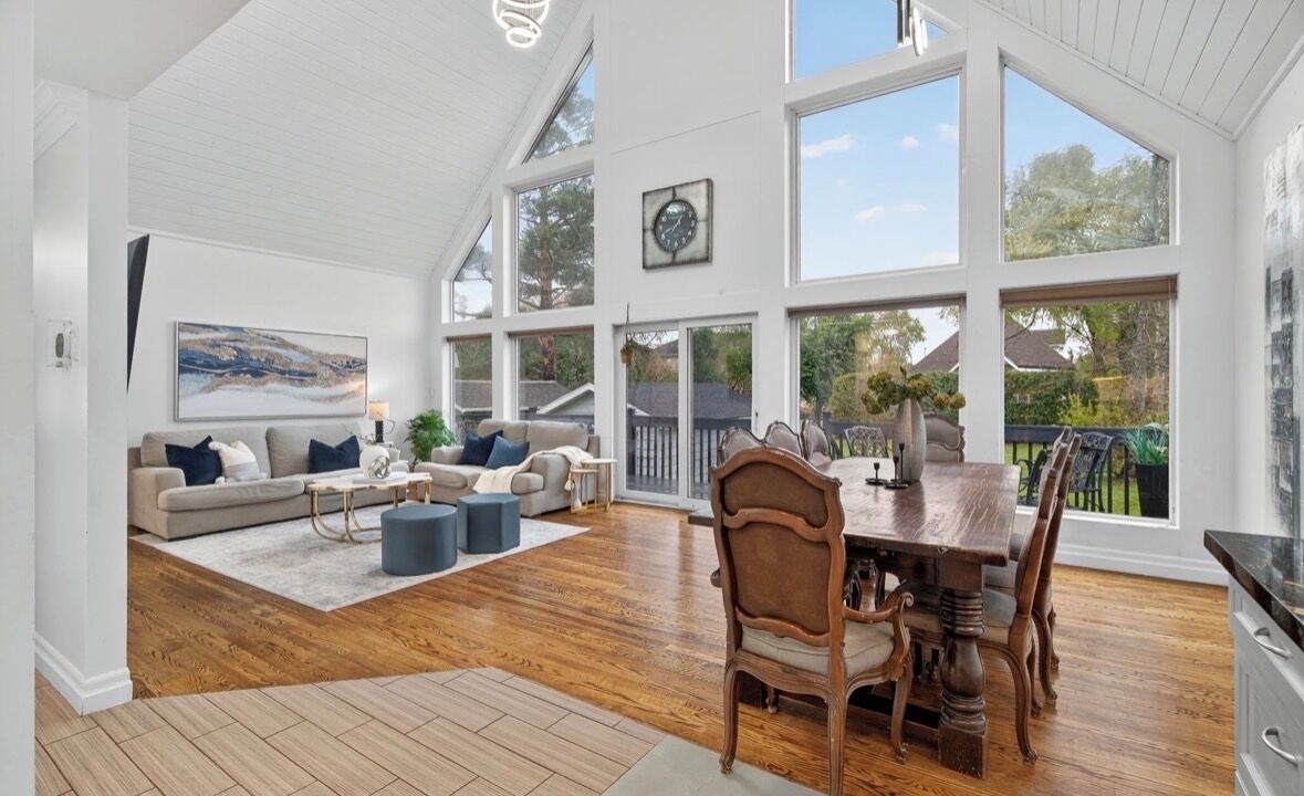 Photo of Livingroom in Richmond Hill