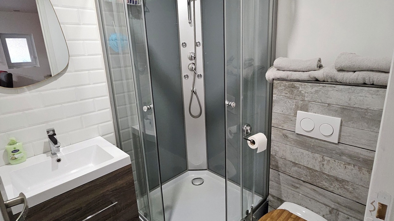 Photo of Bathroom in Plonevez-du-Faou