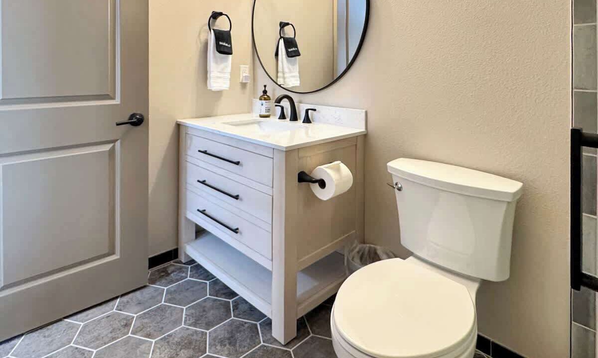 Photo of Bathroom in Palmer