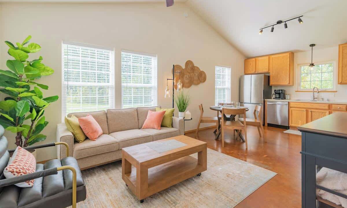 Photo of Livingroom in Palmer