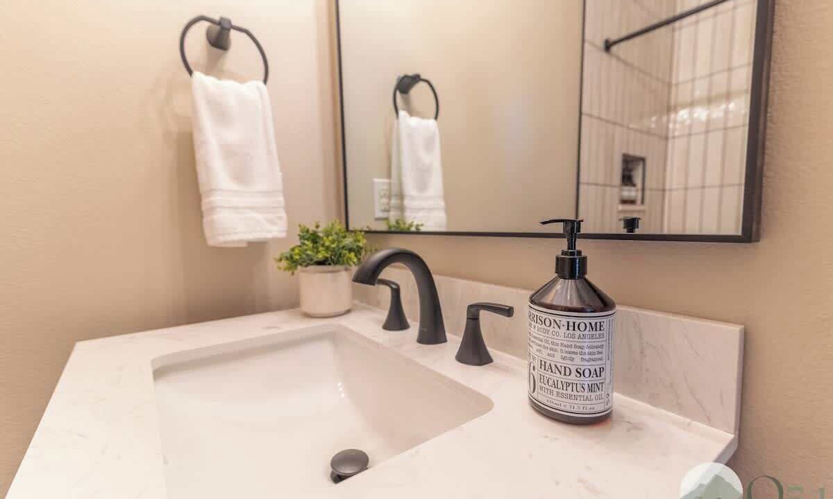 Photo of Bathroom in Palmer