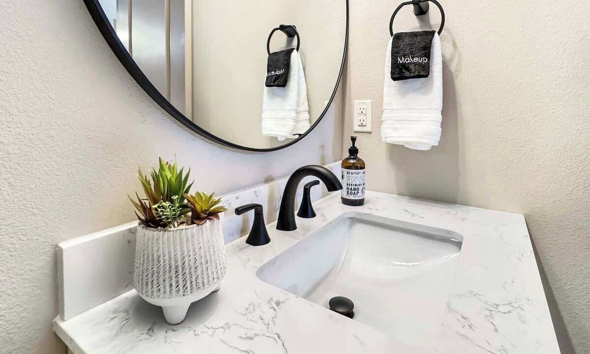 Photo of Bathroom in Palmer
