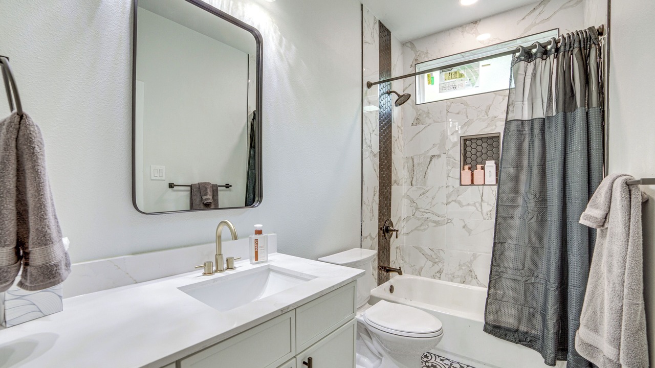 Photo of Bathroom in South Dallas - Fair Park