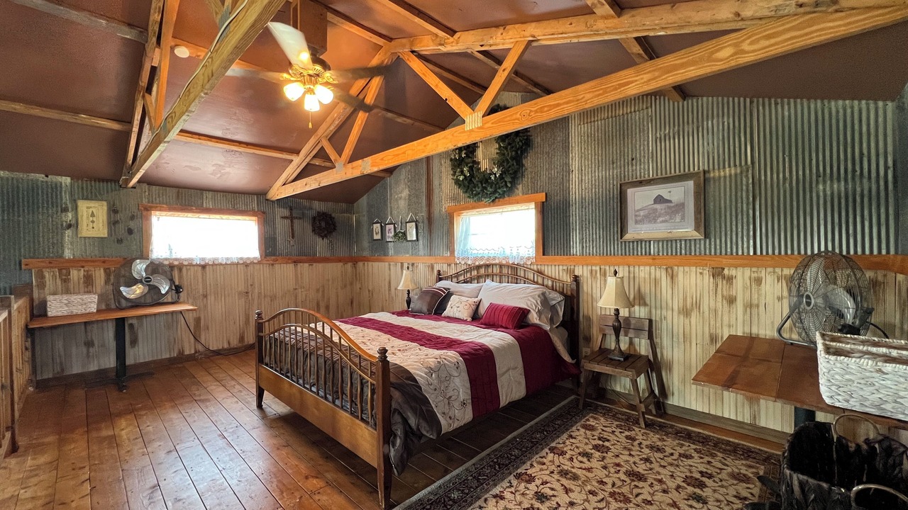 Photo of Bedroom in Rogersville