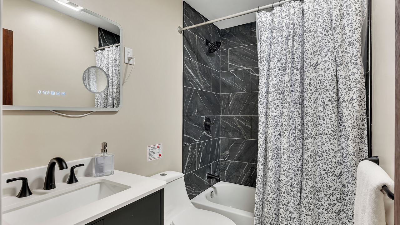 Photo of Bathroom in Hunter