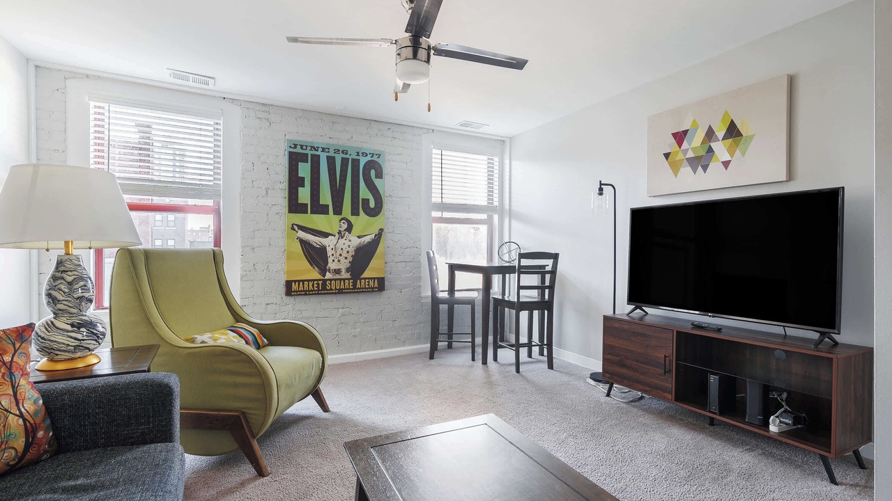 Photo of Livingroom in Chatham-Arch