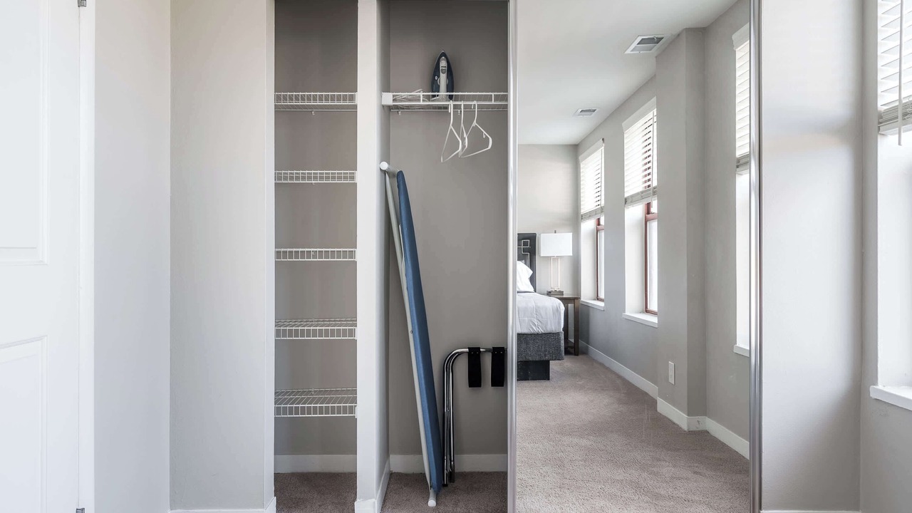 Photo of Bedroom in Chatham-Arch