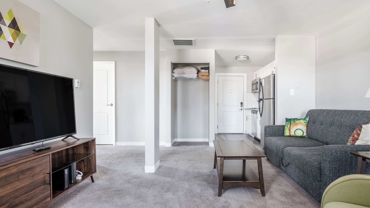 Photo of Livingroom in Chatham-Arch