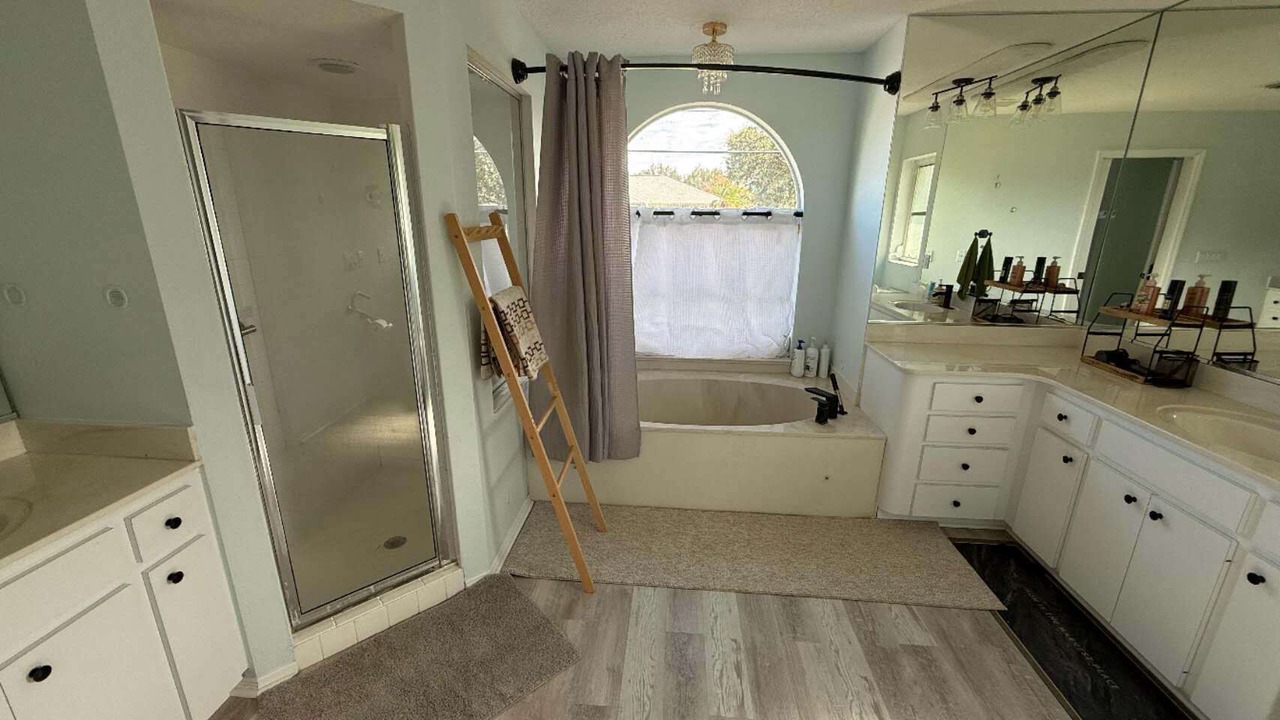 Photo of Bathroom in Venice Gardens