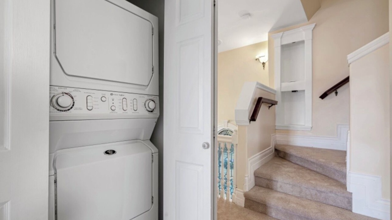 Photo of Others in Capitol Hill