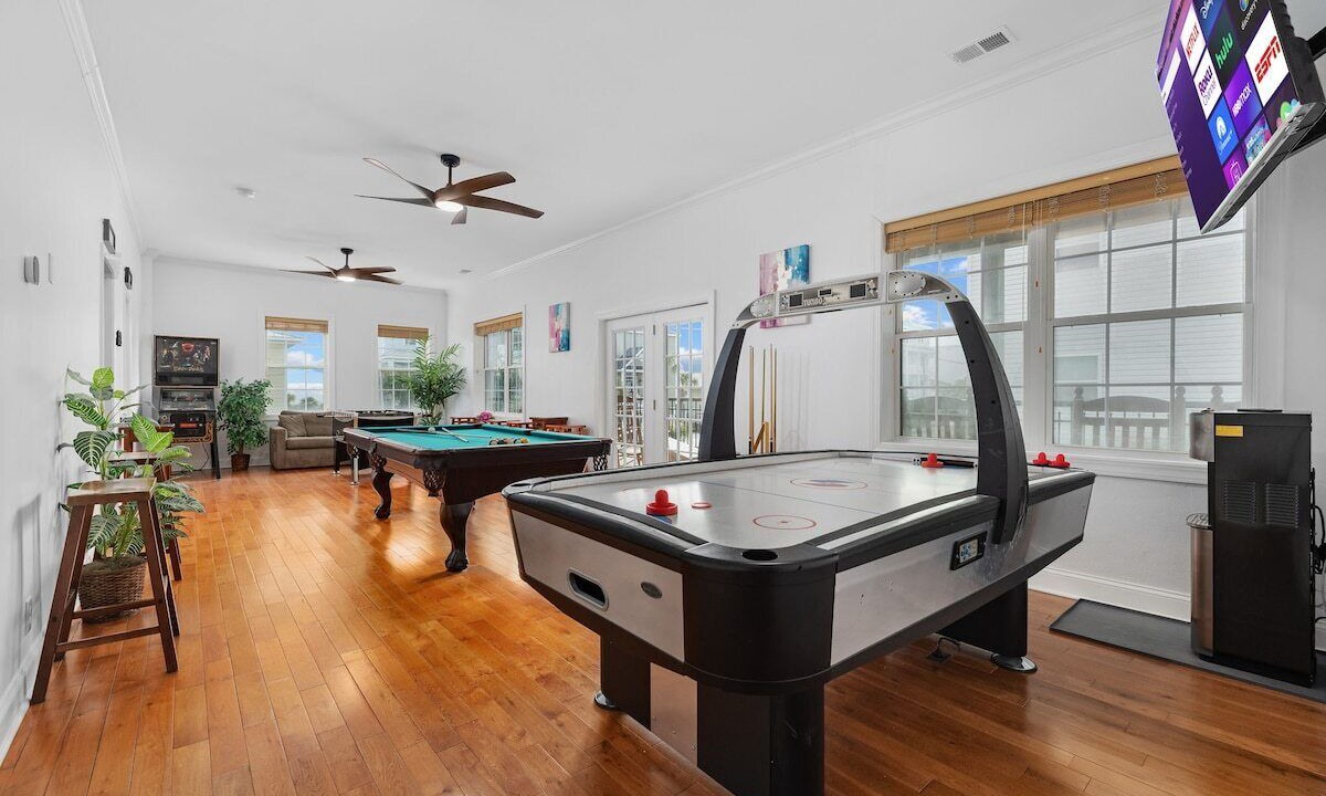 Photo of Bedroom in Cherry Grove Beach