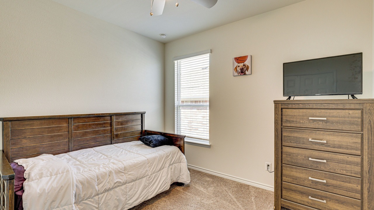 Photo of Bedroom in Aubrey