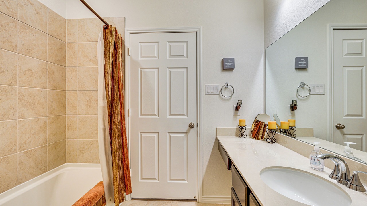 Photo of Bathroom in Aubrey